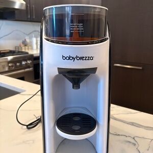 Baby Breeza Formula Pro NEW White formula dispenser